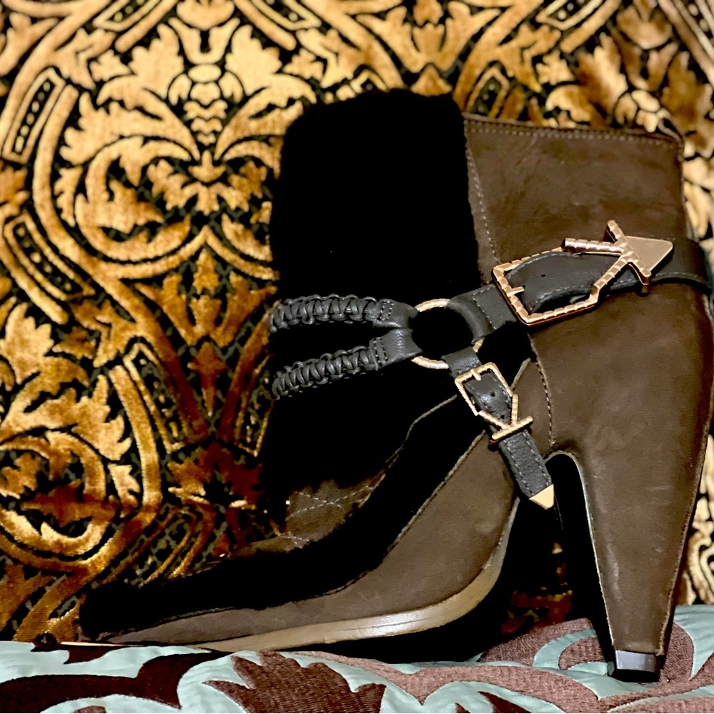Rare Ivy Kirzhner Ankle Boots